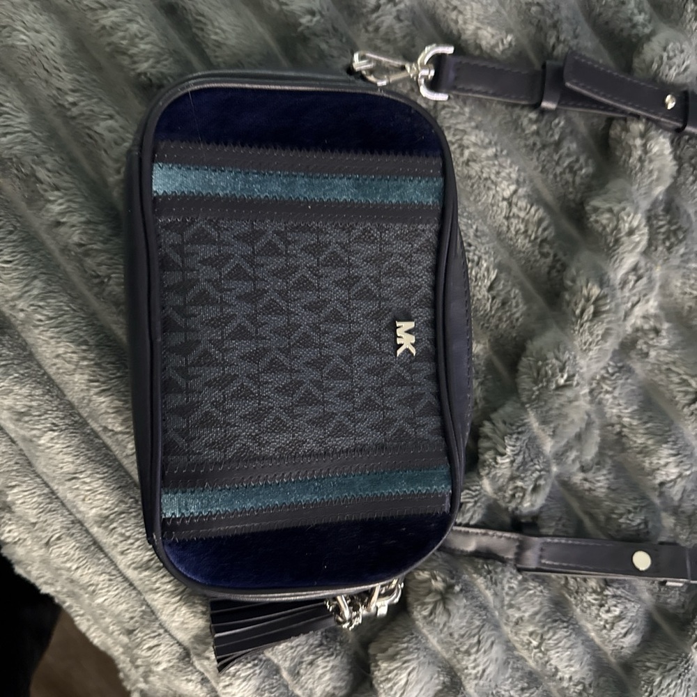 Micheal Kors Blue Cross Body Bag
